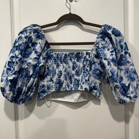 ABERCROMBIE & FITCH BLUE FLORAL PUFF SLEEVE RUCHED CROP TOP SIZE XS - Picture 2 of 6